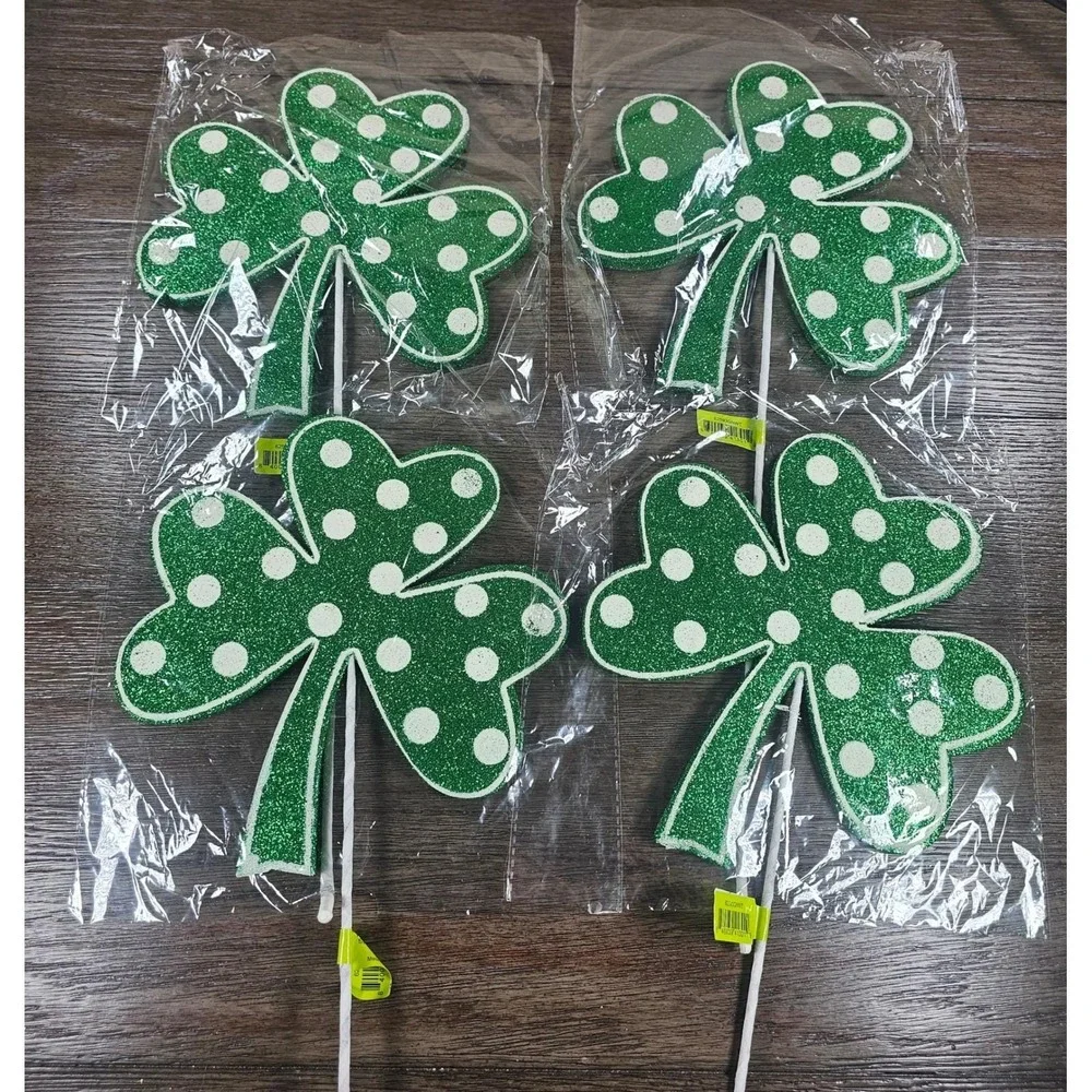 Set of 4 Green Polka Dot Clover Sprays 19